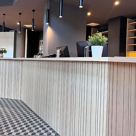 ホテル イビス バジェット クレルモンフェラン サントル モンフェラン 2*