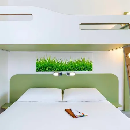 ホテル イビス バジェット クレルモンフェラン サントル モンフェラン