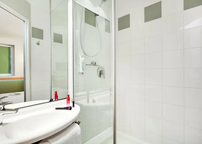 Отель Ibis Budget Ferrand Centre Montferrand Клермон-Ферран